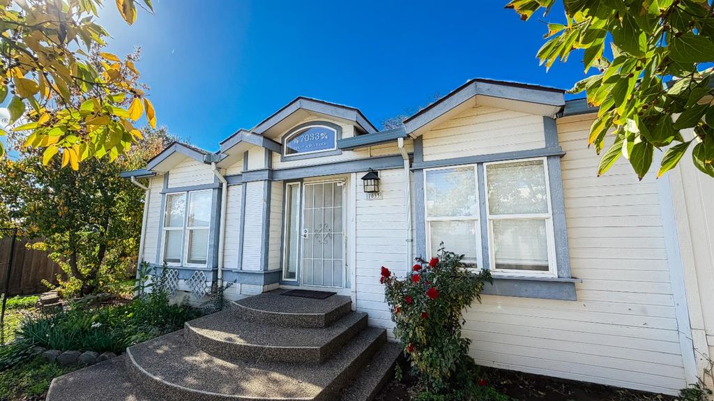 7033 34th St, North Highlands, CA 95660