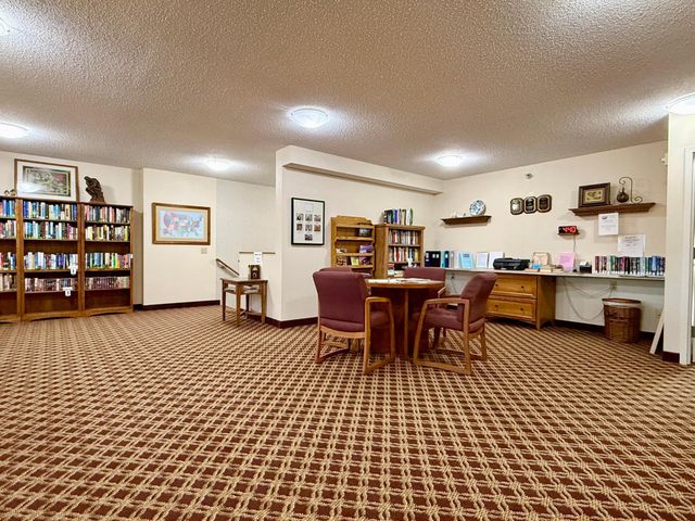 7600 Golden Valley Road 305, Golden Valley, MN 55427