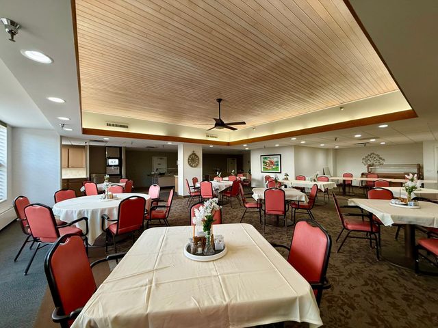 7600 Golden Valley Road 305, Golden Valley, MN 55427