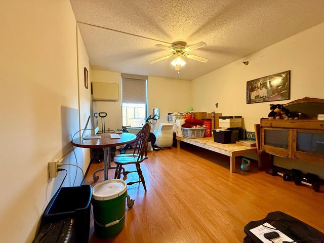 7600 Golden Valley Road 305, Golden Valley, MN 55427