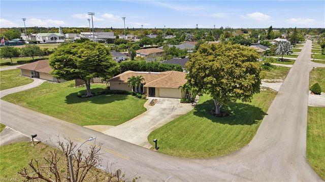 5201 31st PL SW, Naples, FL 34116