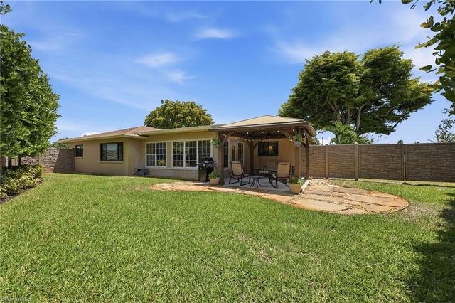 5201 31st PL SW, Naples, FL 34116