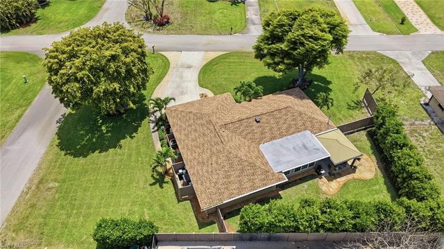 5201 31st PL SW, Naples, FL 34116