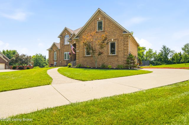 5314 High Crest Dr, Crestwood, KY 40014