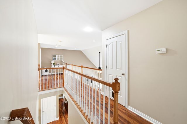 5314 High Crest Dr, Crestwood, KY 40014