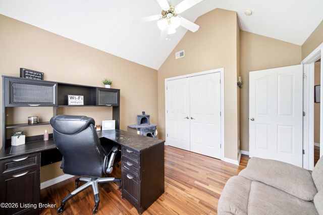5314 High Crest Dr, Crestwood, KY 40014