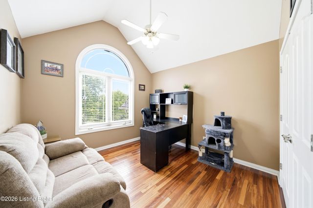5314 High Crest Dr, Crestwood, KY 40014