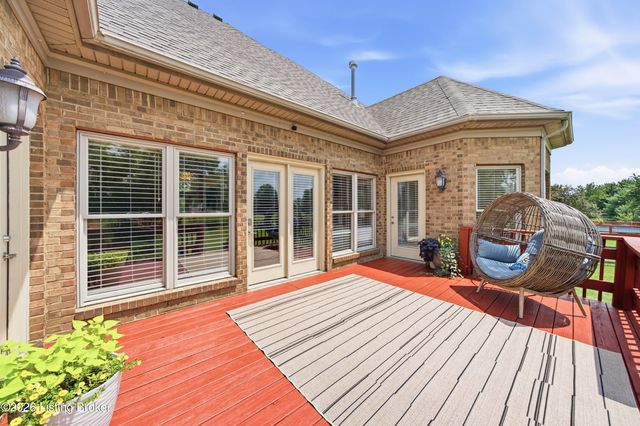 5314 High Crest Dr, Crestwood, KY 40014