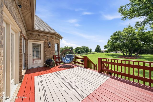 5314 High Crest Dr, Crestwood, KY 40014