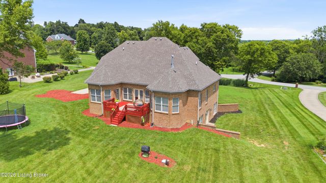5314 High Crest Dr, Crestwood, KY 40014