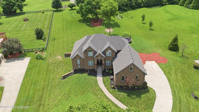 5314 High Crest Dr, Crestwood, KY 40014