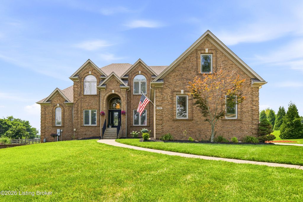 5314 High Crest Dr, Crestwood, KY 40014