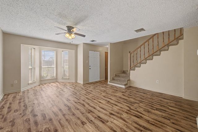 201 Greenbriar Dr, Houma, LA 70364