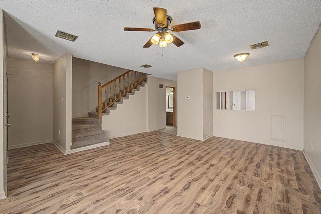 201 Greenbriar Dr, Houma, LA 70364