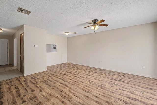 201 Greenbriar Dr, Houma, LA 70364