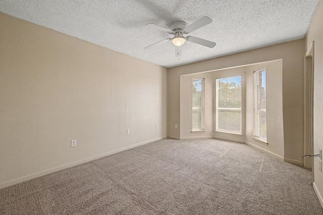 201 Greenbriar Dr, Houma, LA 70364