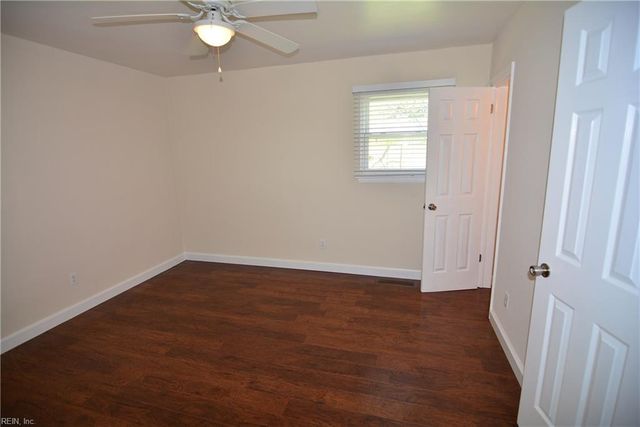 617 Breeds Hill RD, Virginia Beach, VA 23462