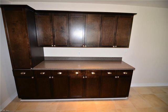 617 Breeds Hill RD, Virginia Beach, VA 23462