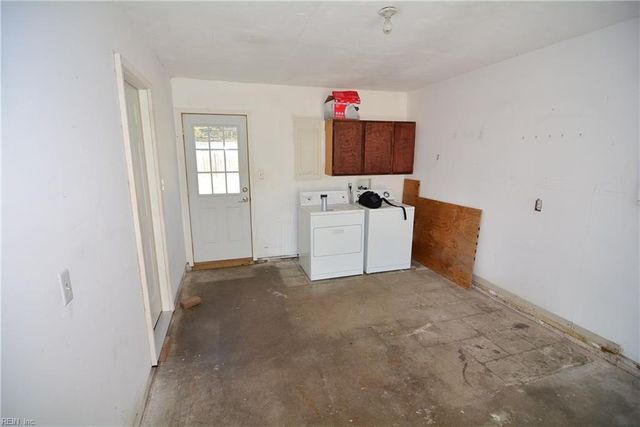 617 Breeds Hill RD, Virginia Beach, VA 23462