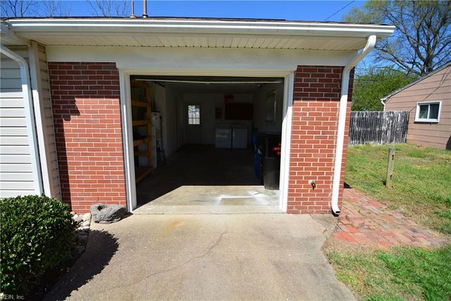 617 Breeds Hill RD, Virginia Beach, VA 23462