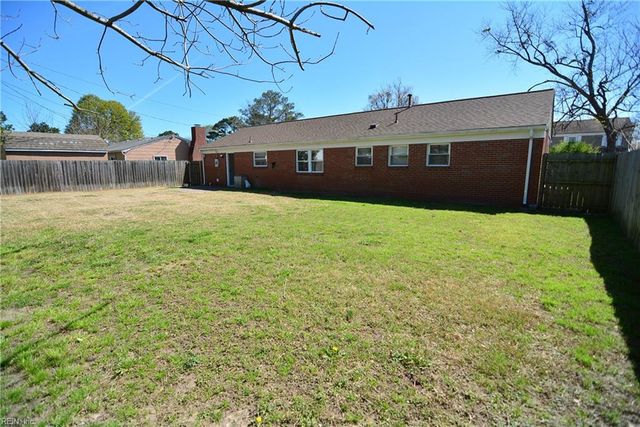 617 Breeds Hill RD, Virginia Beach, VA 23462