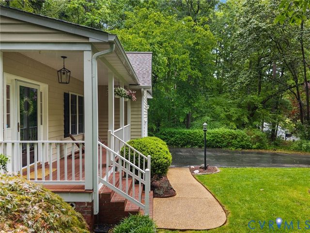 3304 Overcreek Ln, Midlothian, VA 23112