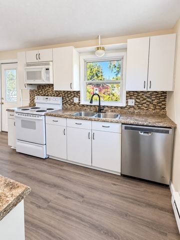 32 Campbell Dr, Easthampton, MA 01027