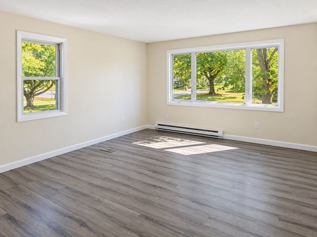 32 Campbell Dr, Easthampton, MA 01027