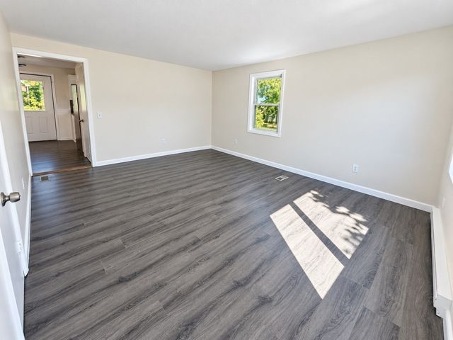 32 Campbell Dr, Easthampton, MA 01027