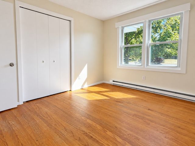 32 Campbell Dr, Easthampton, MA 01027