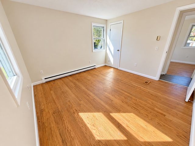 32 Campbell Dr, Easthampton, MA 01027