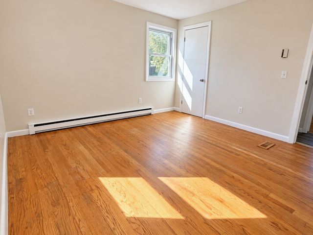 32 Campbell Dr, Easthampton, MA 01027