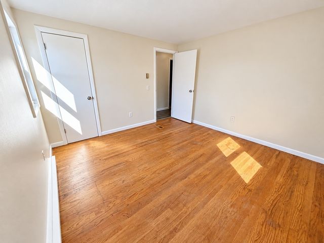 32 Campbell Dr, Easthampton, MA 01027