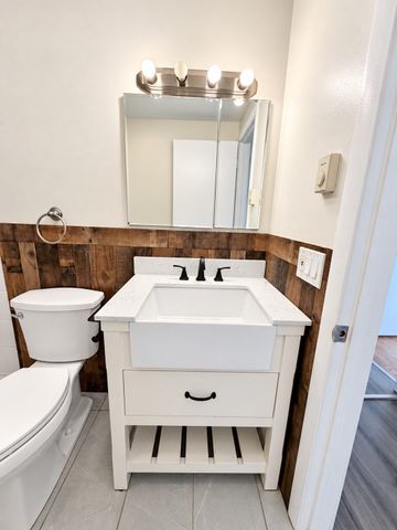 32 Campbell Dr, Easthampton, MA 01027