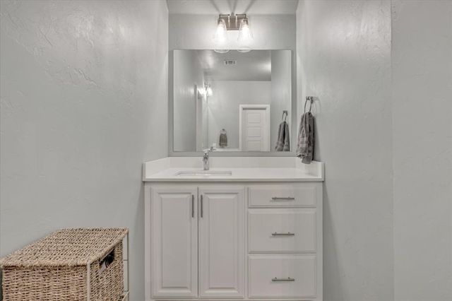 10809 Mountain Fork Drive, Yukon, OK 73099