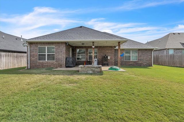 10809 Mountain Fork Drive, Yukon, OK 73099