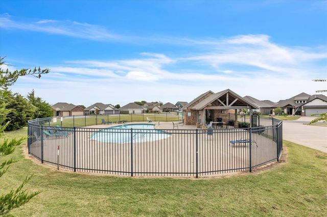 10809 Mountain Fork Drive, Yukon, OK 73099