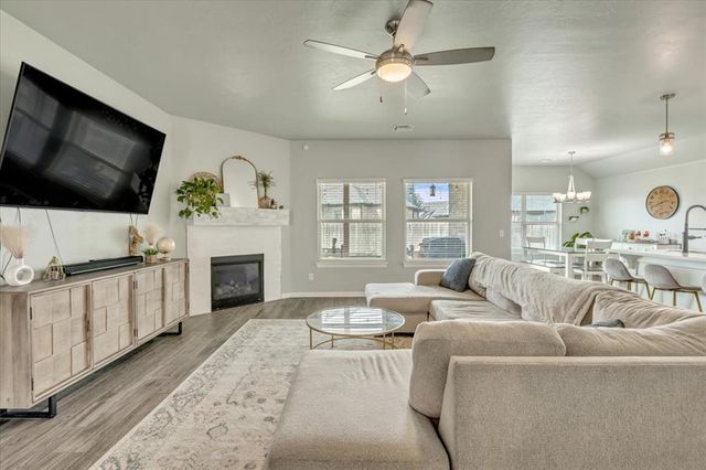 10809 Mountain Fork Drive, Yukon, OK 73099