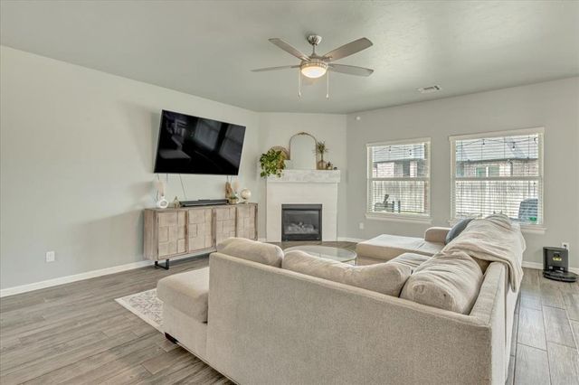 10809 Mountain Fork Drive, Yukon, OK 73099