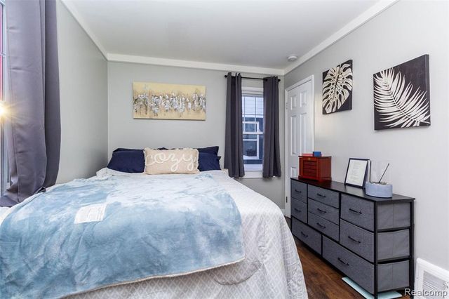 1644 Stewart Avenue, Lincoln Park, MI 48146