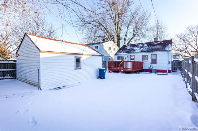 1644 Stewart Avenue, Lincoln Park, MI 48146