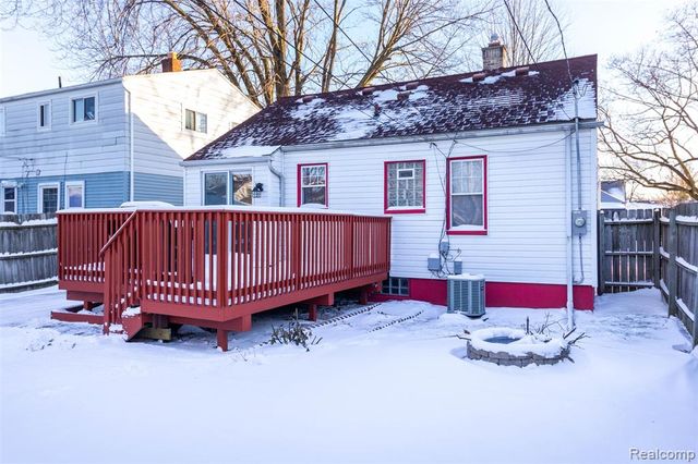 1644 Stewart Avenue, Lincoln Park, MI 48146