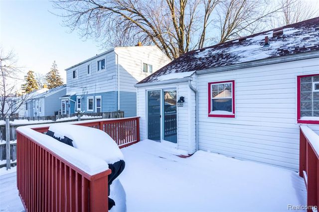 1644 Stewart Avenue, Lincoln Park, MI 48146