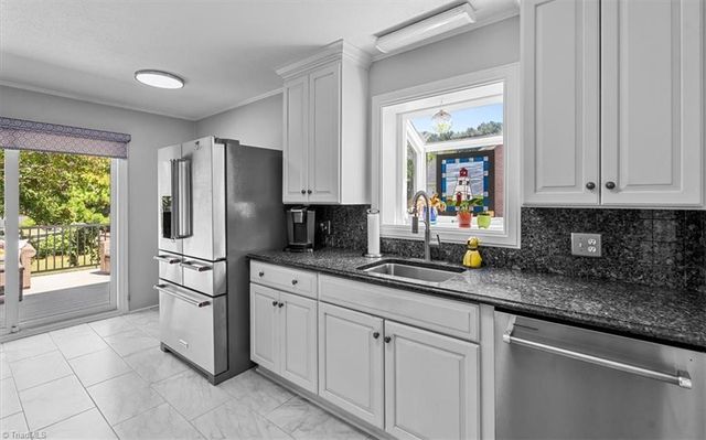5961 Cottonwood Lane, Clemmons, NC 27103