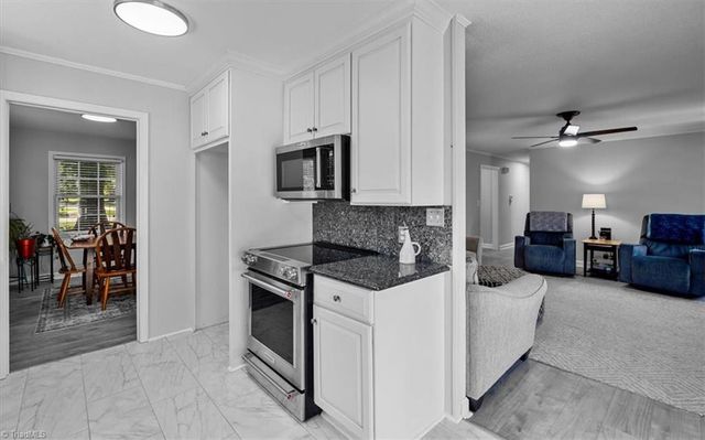 5961 Cottonwood Lane, Clemmons, NC 27103