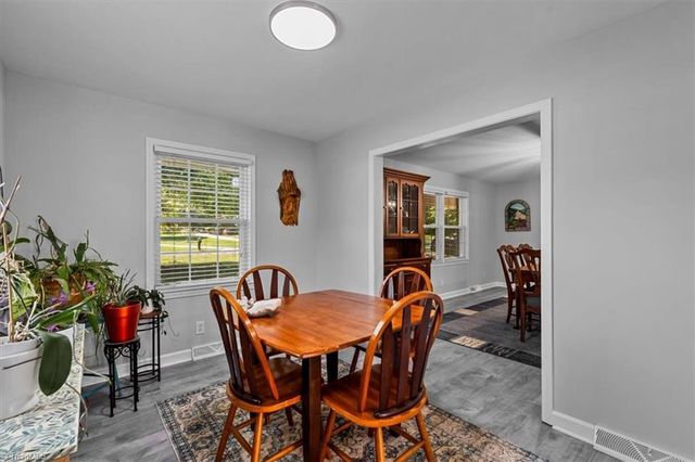 5961 Cottonwood Lane, Clemmons, NC 27103