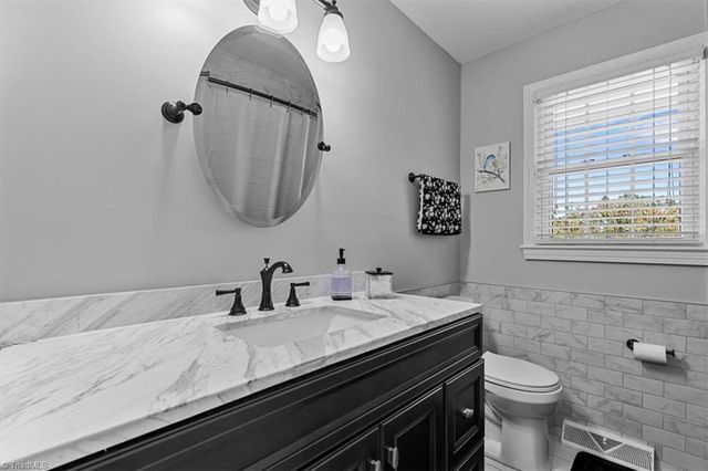 5961 Cottonwood Lane, Clemmons, NC 27103