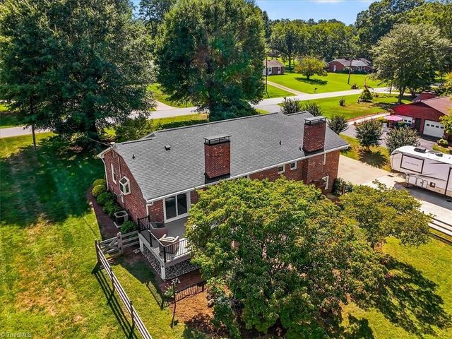 5961 Cottonwood Lane, Clemmons, NC 27103