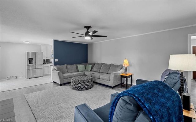 5961 Cottonwood Lane, Clemmons, NC 27103