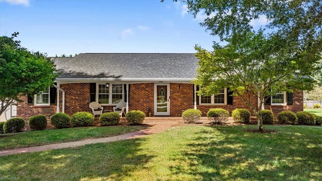 5961 Cottonwood Lane, Clemmons, NC 27103